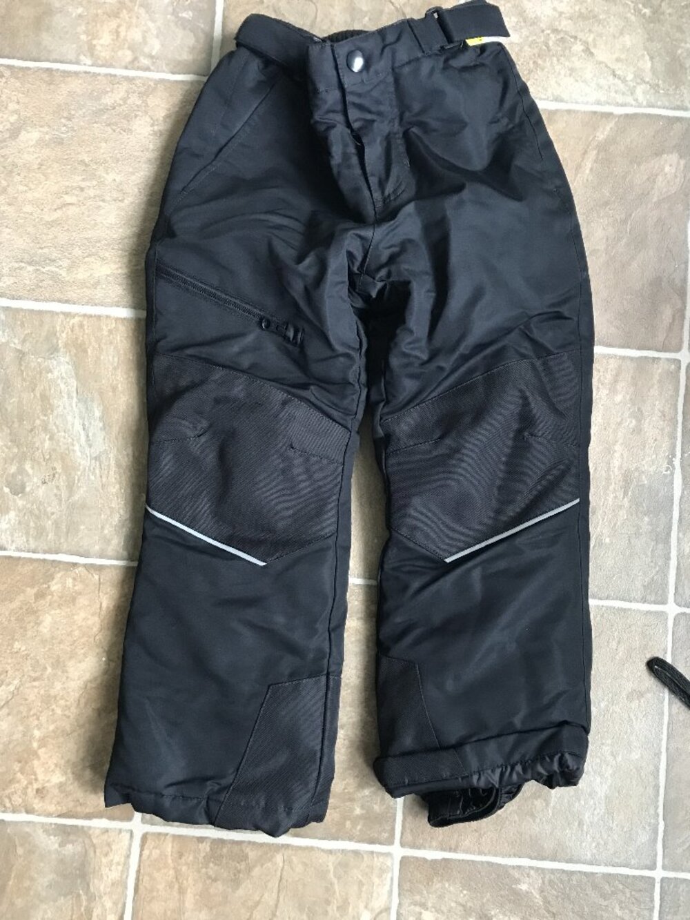 Kids Swiss Tech black snowpants, 6-6x